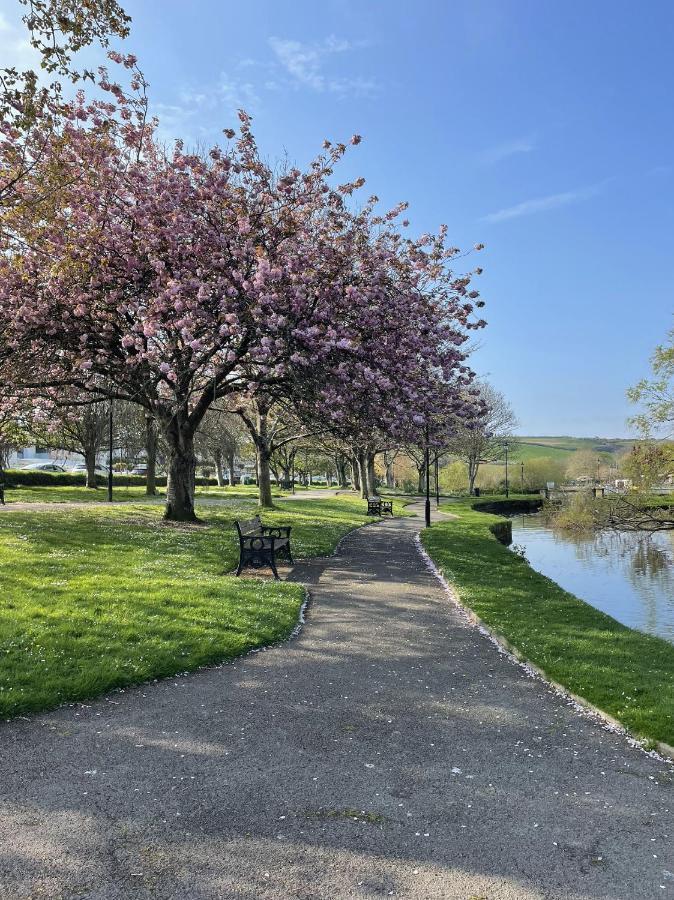 2 Chatsworth Riverscape Apartments - Peaceful Apartment In Great Location With Free Parking Overlooking The Gannel Just A Short Walk From Newquays Incredible Beaches And Local Amenities New Quay Εξωτερικό φωτογραφία